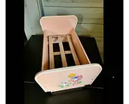 Lit de poupée ancien en bois